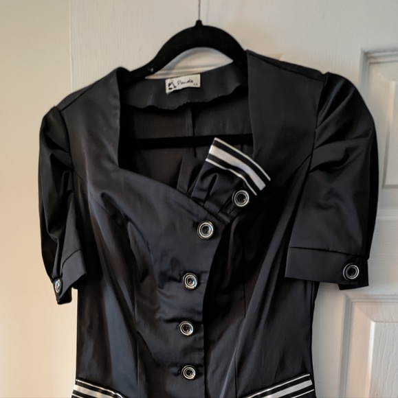 Buttoned pencil dress - Picture 6 of 7